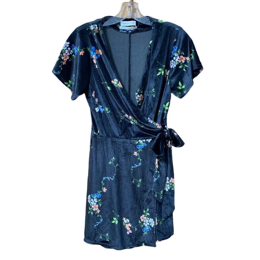 Urban Outfitters Wrap Dress Black Floral Velvet Short Sleeves